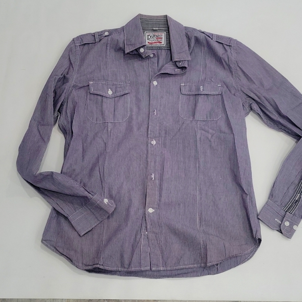 Do Denim blue stripe button-down shirt size medium B6